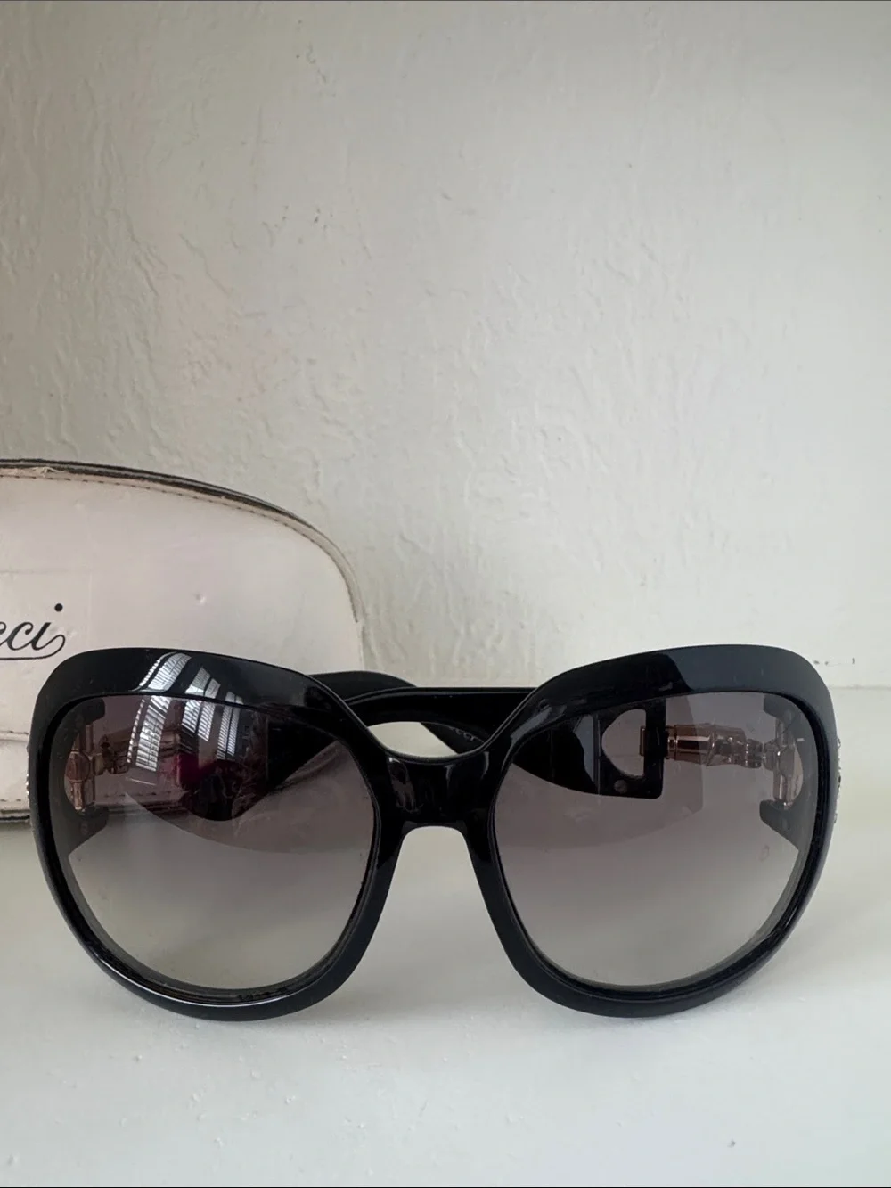 Gucci Black Oversized Gradient Sunglasses - Picture 1 of 10